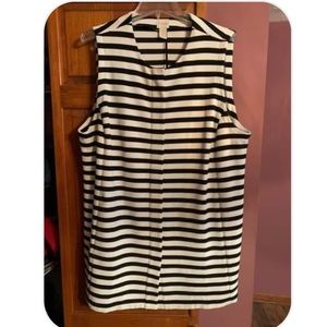 Chico’s size 3 vest with zipper
